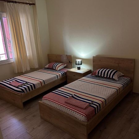 Family Apartments ساراندا المظهر الخارجي الصورة