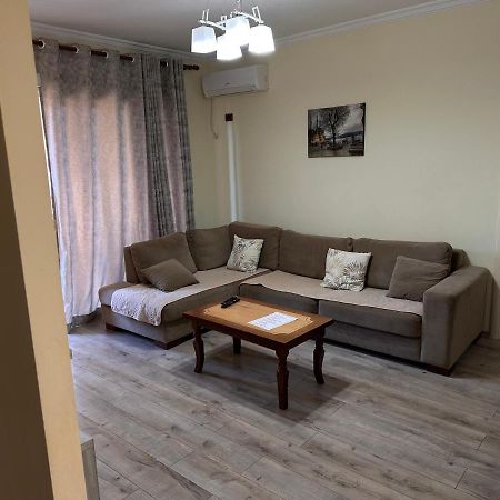 Family Apartments ساراندا المظهر الخارجي الصورة